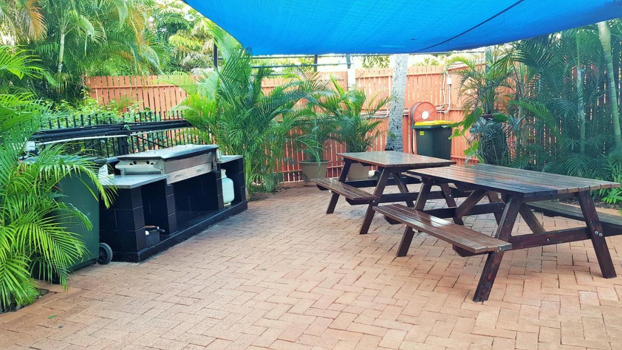 Coconut Grove Holiday Apartments Даруин Екстериор снимка