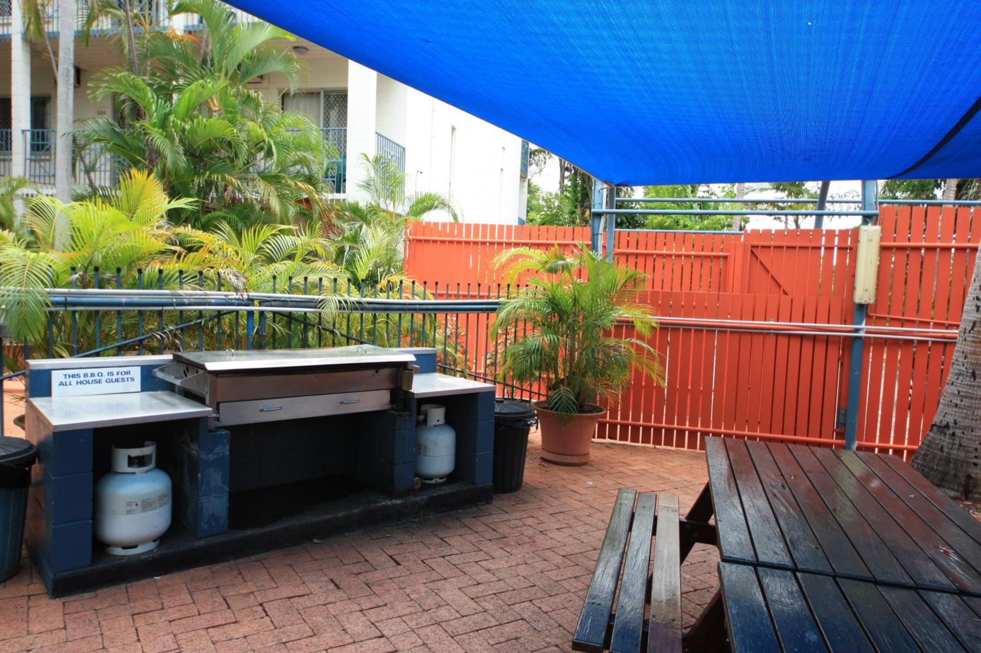 Coconut Grove Holiday Apartments Даруин Екстериор снимка
