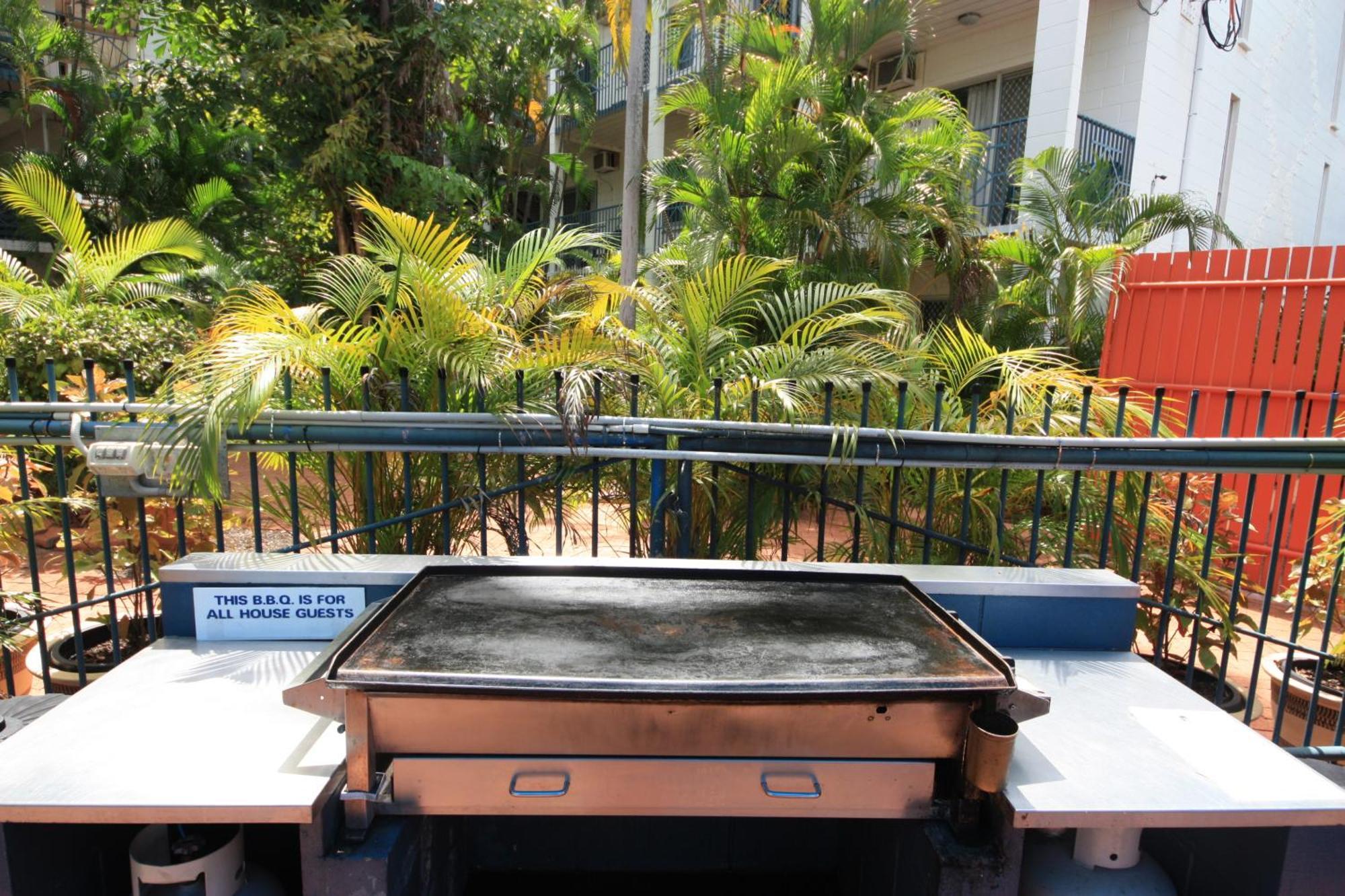 Coconut Grove Holiday Apartments Даруин Екстериор снимка